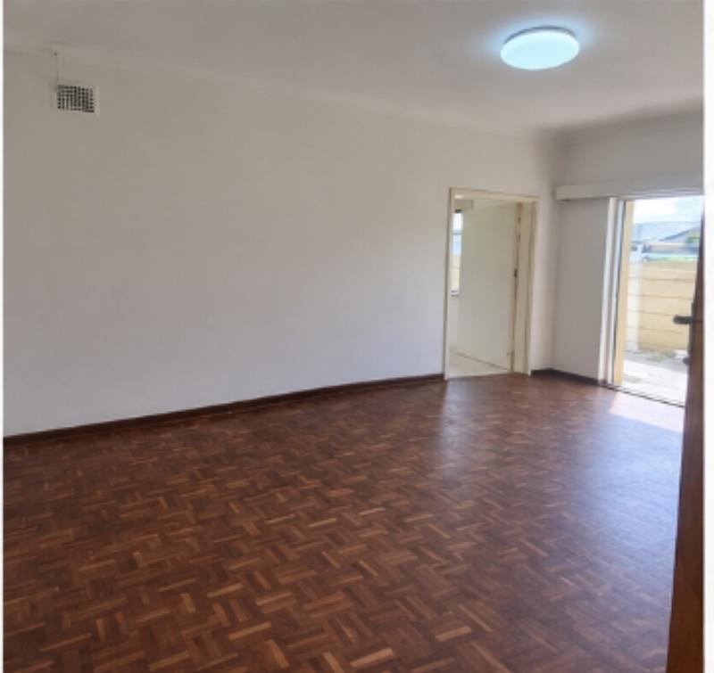 4 Bedroom Property for Sale in Goodwood Central Western Cape